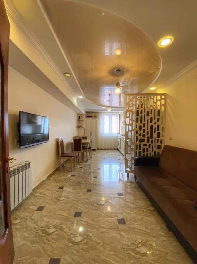 Apartment Dolphin Batumi Exterior foto