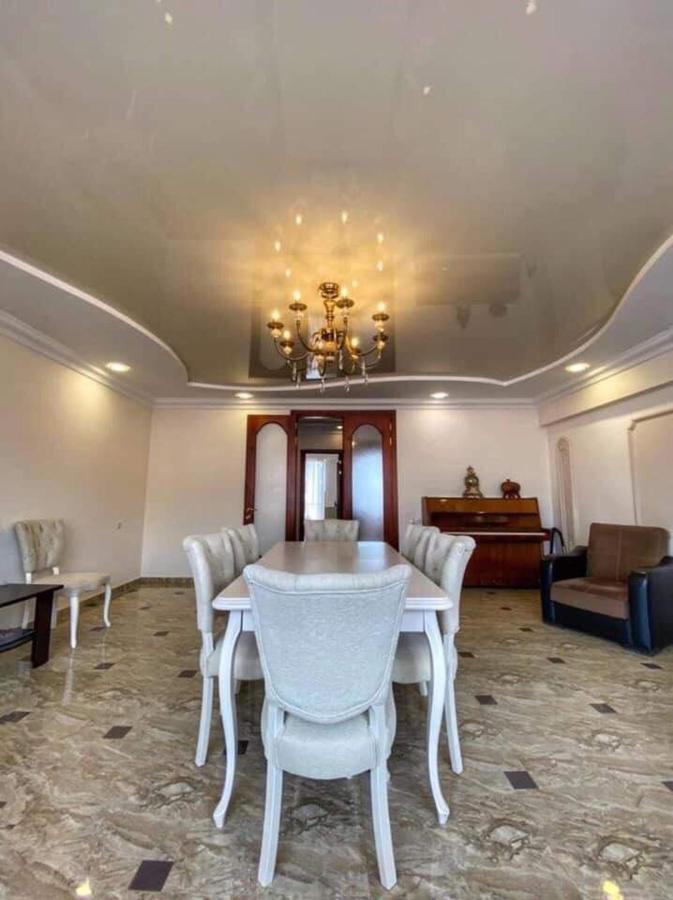 Apartment Dolphin Batumi Exterior foto